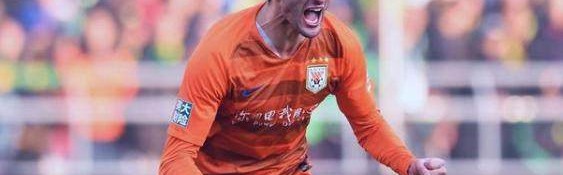 世界杯直播app下载-又是读秒头球绝杀！熟悉的头球大师砸晕国足王牌